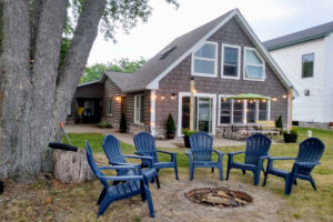 Read more about the article Chalet On The Shore