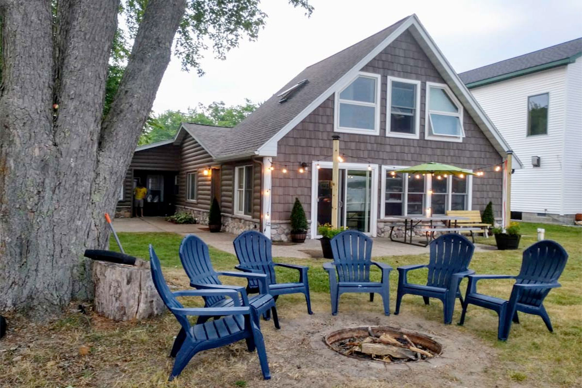 You are currently viewing Chalet On The Shore