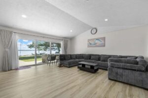 Read more about the article South Bay Shores